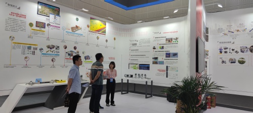 尊龙时凯集团亮相第七届天下智能大会