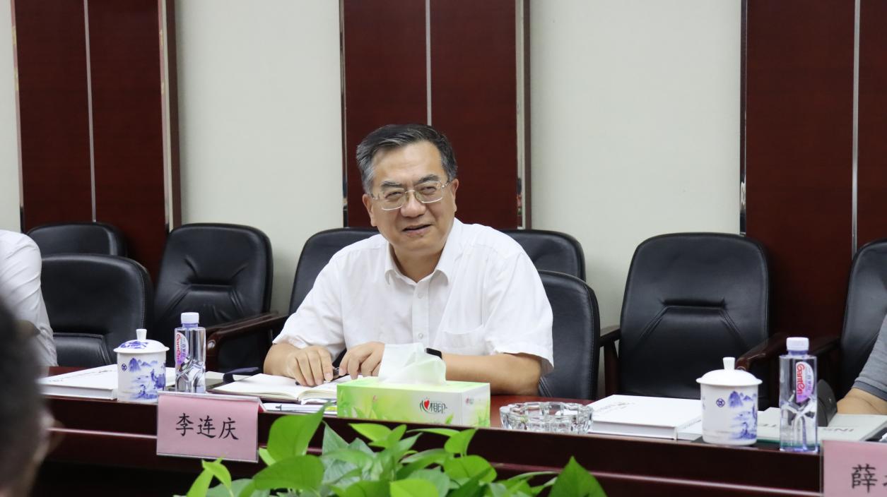 国兴资源公司党委书记、董事长李连庆到尊龙时凯集团调研指导事情