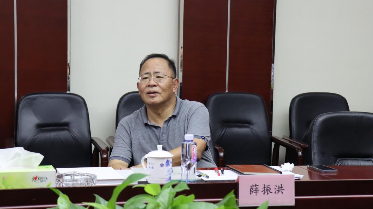 国兴资源公司党委书记、董事长李连庆到尊龙时凯集团调研指导事情